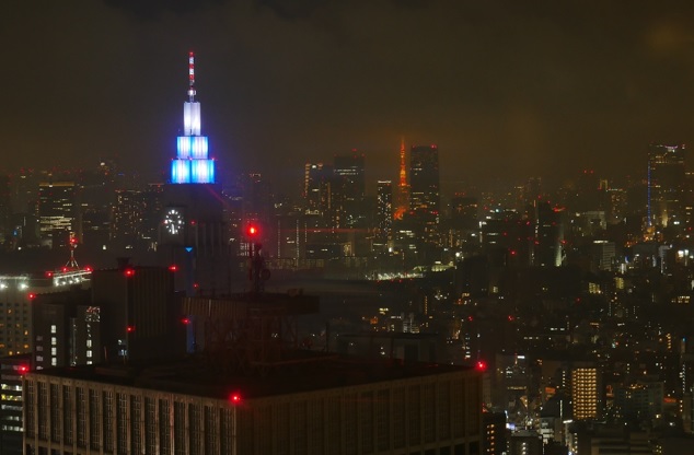 noční Tokyo s Yoyogi věží