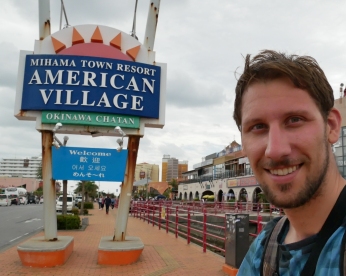 American village na Okinawě