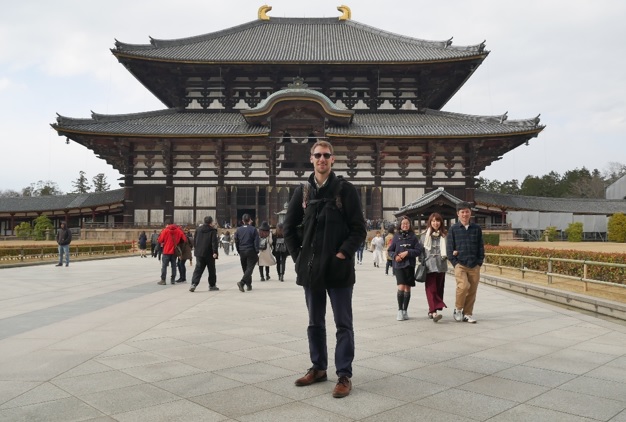 Todaiji chrám s největším krytým bronzovým Buddhou