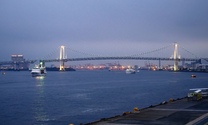 Rainbow bridge v Tokyu