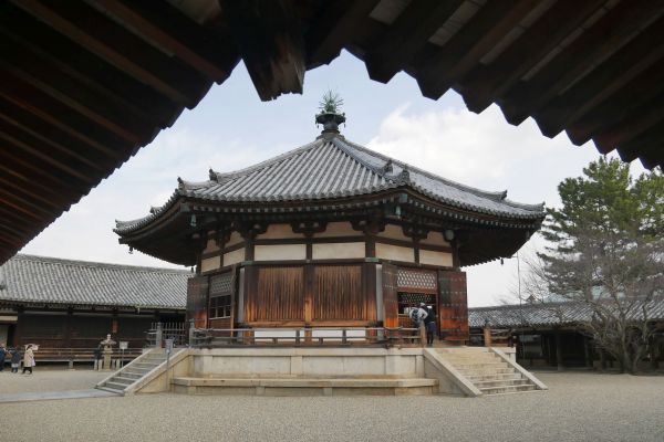 Toin Garan v komplexu Horyuji.