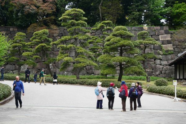 Vstup do zahrad císařského paláce v srdci Tokya.