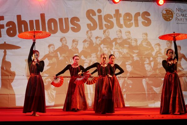 Taneční skupina Fabulous Sisters.