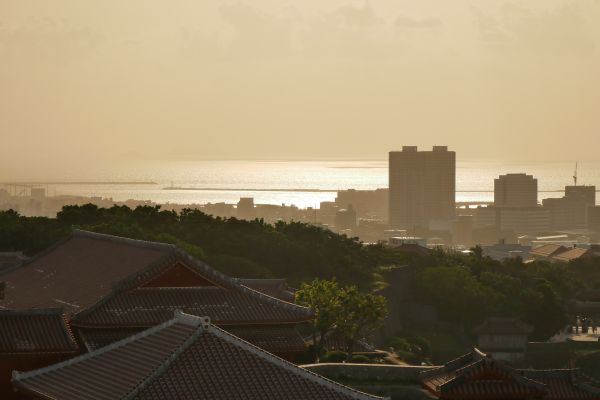 Výhled z hradeb hradu Šuri.