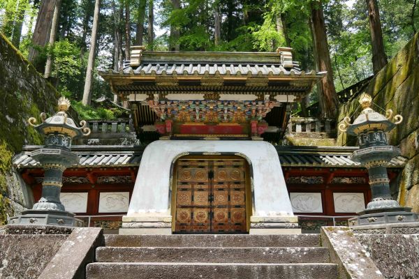 Kokamon, vstup do mauzolea, kde odpočívá v pokoji Tokugawa Iemicu.