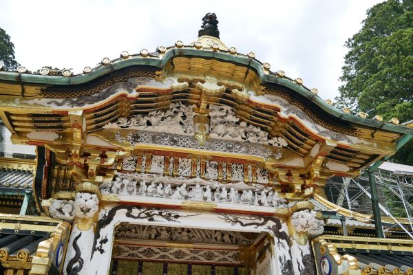 Yomeimon v Toshogu v celé své kráse.