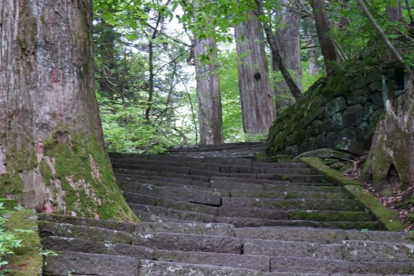 ...po starých schodech...