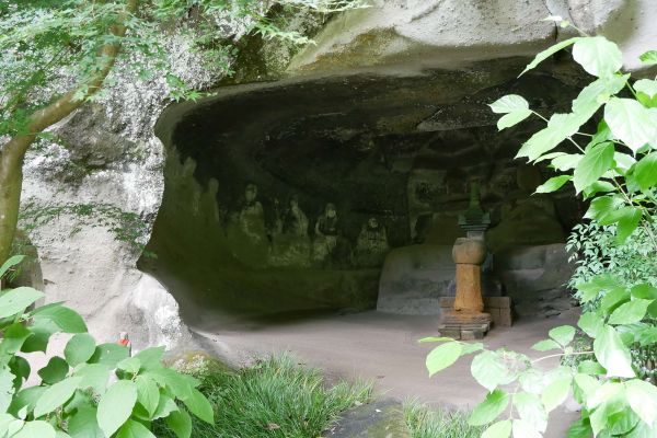 Jeskynní svatyňky v Meigecuinu.