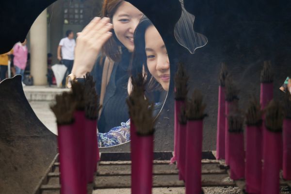 Nádoba na vonné tyčinky v Zeniarai Benten.