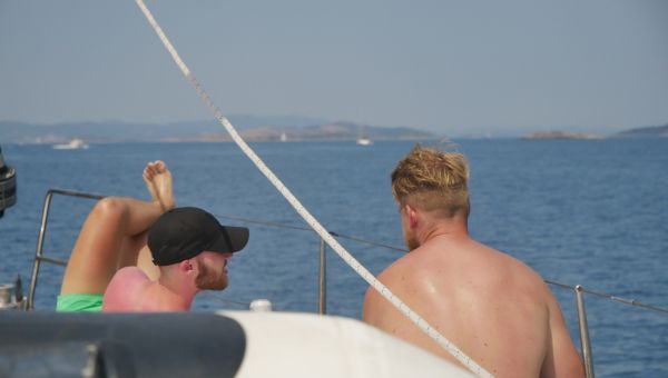 And guys are sunbathing instead.