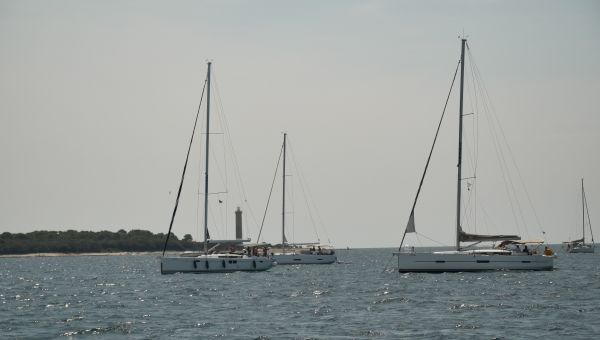 The wreckage is a popular site for snorkeling.