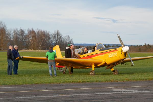 Tábor naštěstí není daleko, stačí pár minut letu.