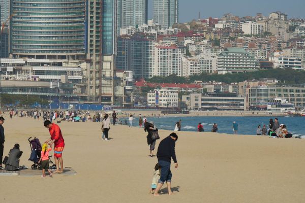 Poslední chvíle na pláži Haeundae a pomalu vyrážím z Busanu pryč.
