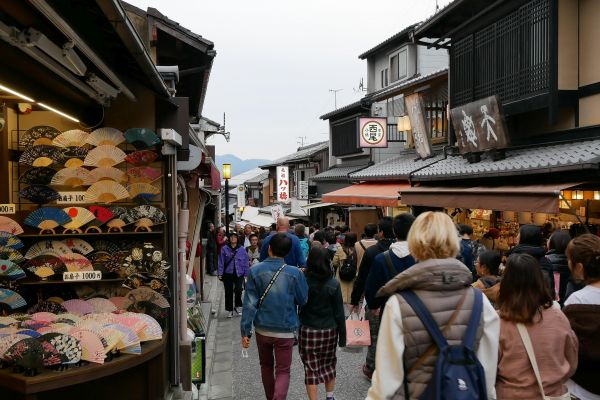 Malebné uličky Higašijamy.